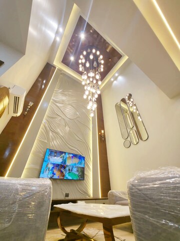 Furnished Amenities in 5 BHK Independent House at Nirman Nagar – for Sale