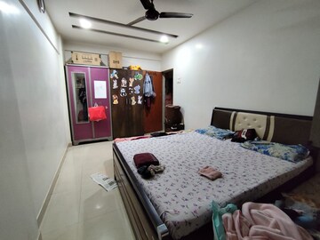 Bedroom in 2 BHK Apartment at Sun Villa Malad West, Malad West – for Rent