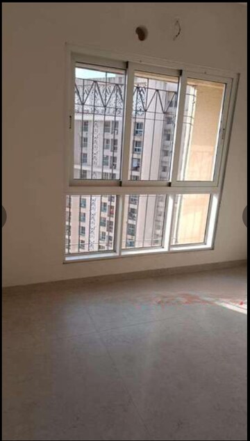 Room in 2 BHK Apartment at Dosti West County Phase 4 Dosti Pine, Balkum Pada – for Rent