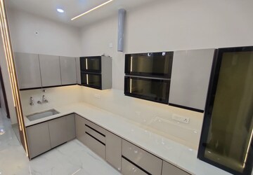 Kitchen in 3 BHK Builder Floor at Gomti Nagar – for Sale
