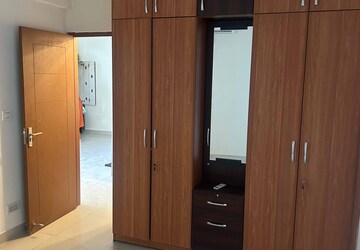 Room in 3 BHK Apartment at Mahendra Aarna, Electronic City Phase ii – for Rent