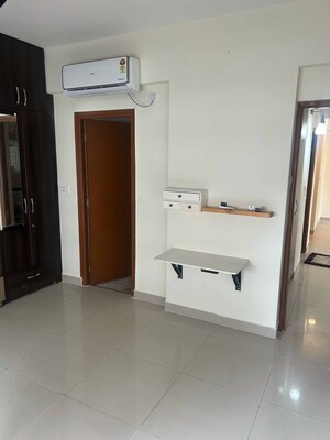 Room in 3 BHK Apartment at Mahendra Aarna, Electronic City Phase ii – for Rent