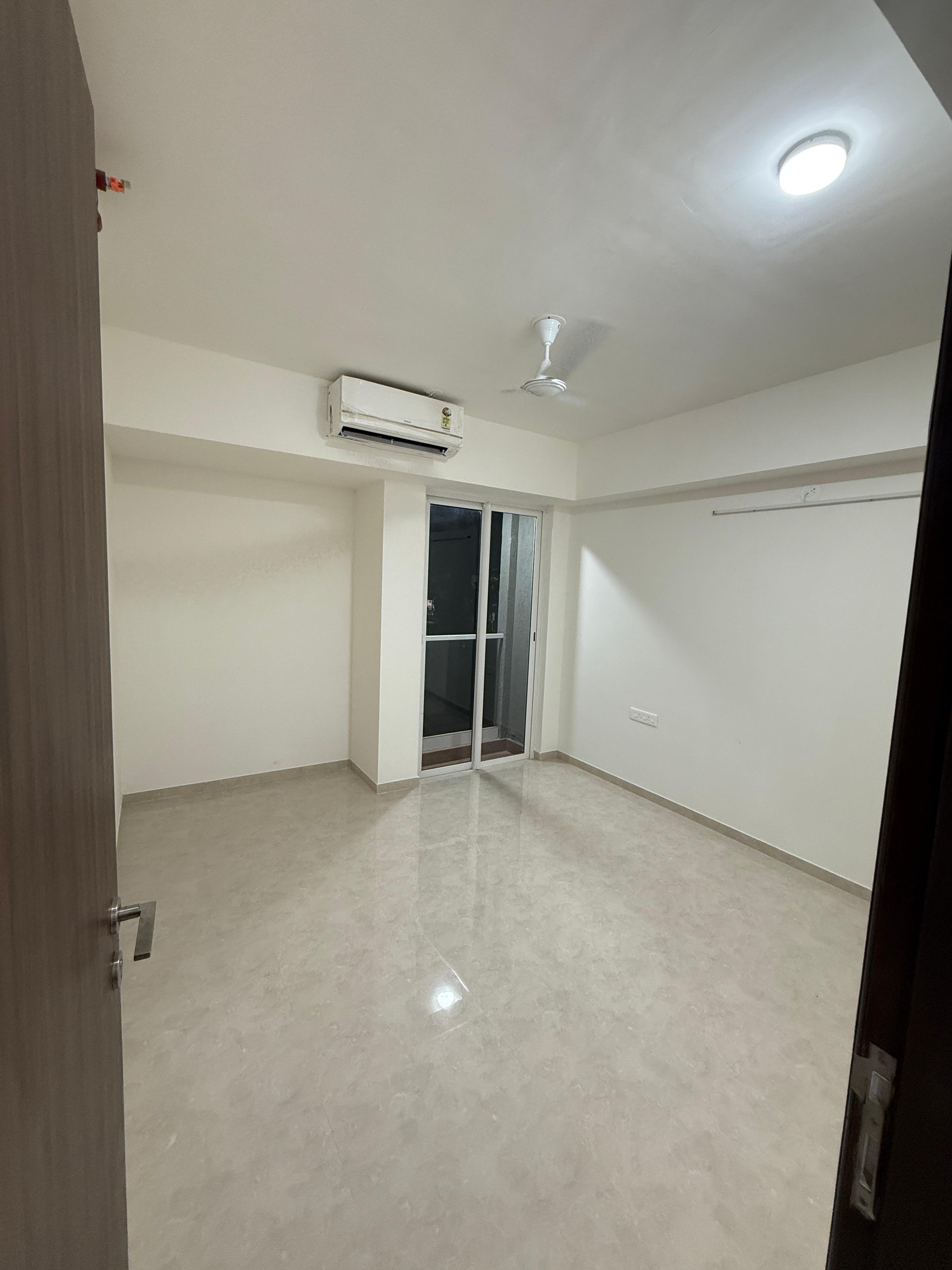 1 BHK + Servant Room 446 Sq.Ft. Apartment in Lodha Amara