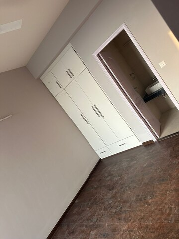 Furnished Amenities in 2 BHK Apartment at Supertech Hues, Sector 68 – for Rent