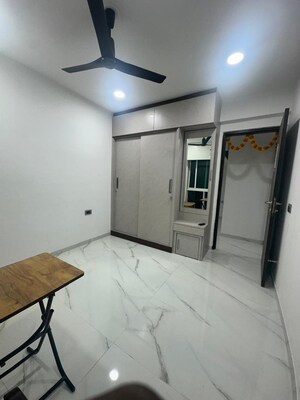 Room in 3 BHK Apartment at Nahar Amaryllis Towers and Plaza, Chandivali – for Rent