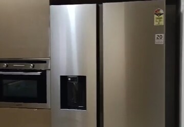 Room in 3 BHK Apartment at Hiranandani Lake Enclave Glendale, Thane West – for Rent