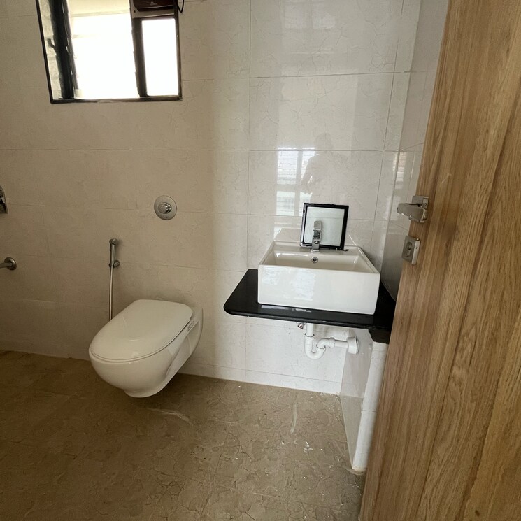 Bathroom, kohinoor-viva-city 3 Bedroom 1050 Sq.Ft. Apartment In Madhav Nagar Pune 9375447