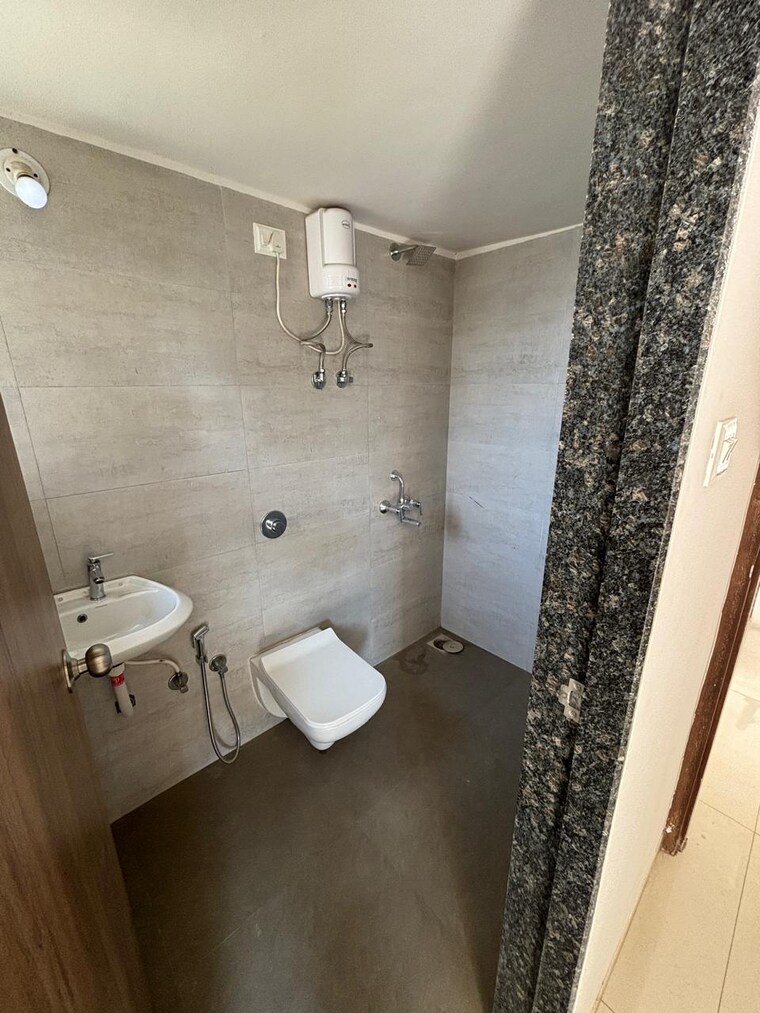 Bathroom, neminath-hiloni-heights 1 Bedroom 452 Sq.Ft. Apartment In Vasai East Palghar 9375454