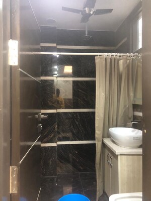 Furnished Amenities in 3 BHK Builder Floor at East Of Kailash – for Rent