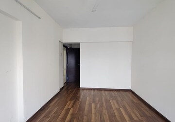 Room in 1 BHK Apartment at Chandak 34 Park Estate, Goregaon West – for Rent