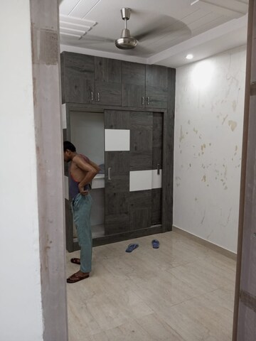 Bathroom in 5 BHK Villa at RWA Apartments Sector 50, Sector 50 – for Sale