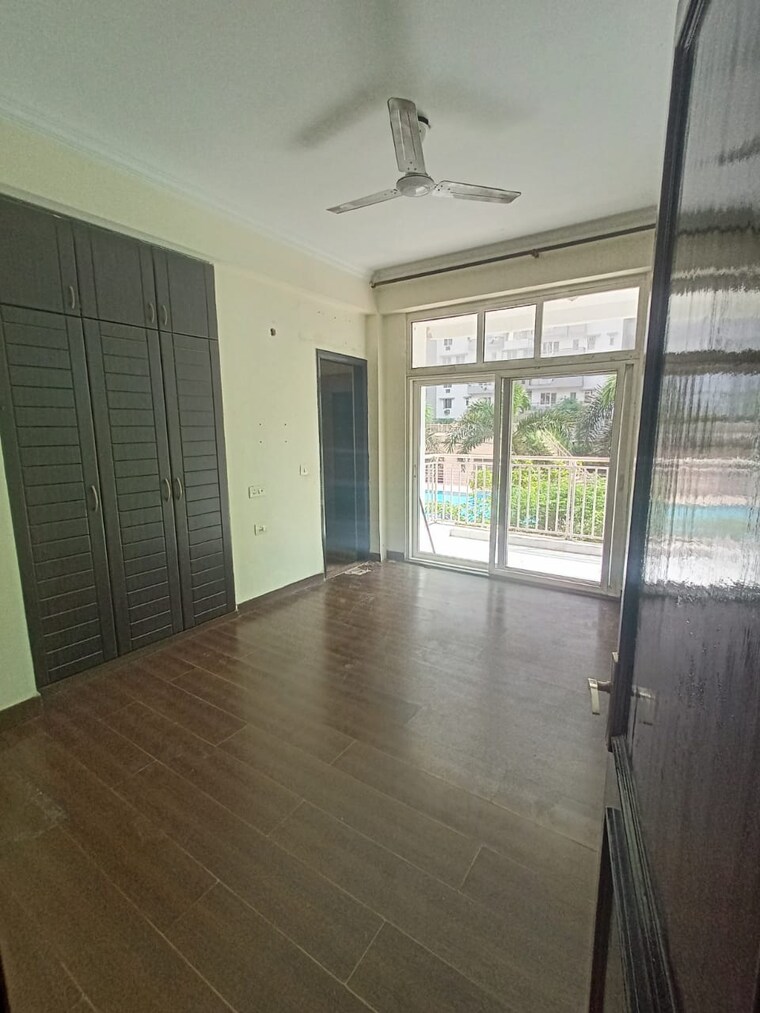 Room, rwa-apartments-sector-50 5 Bedroom 18000 Sq.Ft. Villa In Sector 50 Noida 9375572
