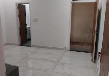 Room in 4 BHK Penthouse at Mahindra Aura Phase IV & V, Sector 110a – for Sale