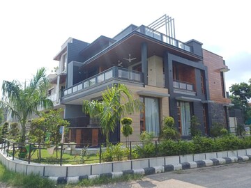 6 BHK Independent House – Exterior View View at Sector 94 - for Rent