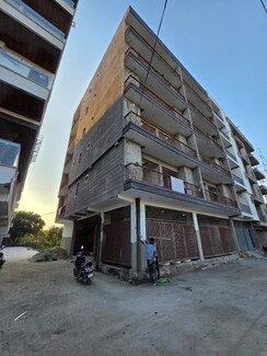 4 BHK + Study Room Apartment For Sale in Chattarpur