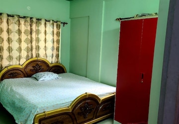 Bedroom in 2 BHK Apartment at Kundan Plaza, Chinar Park – for Rent