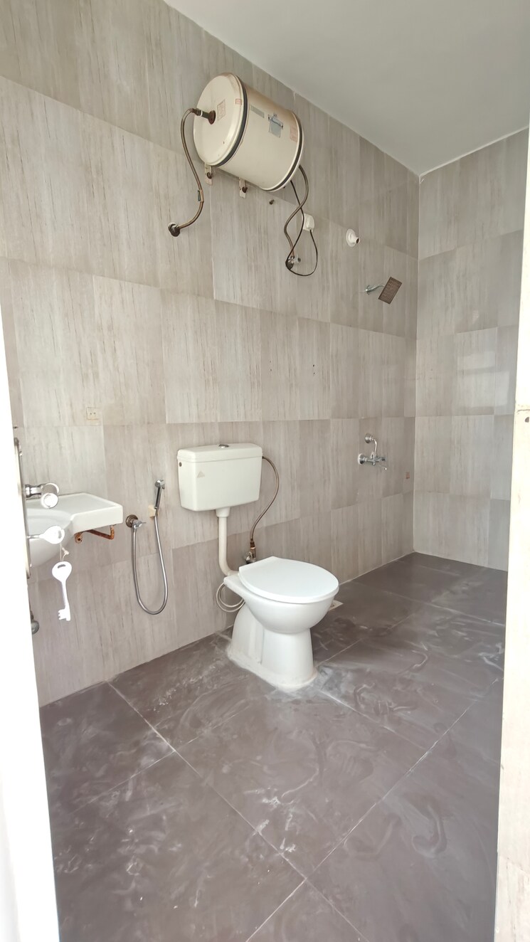 Bathroom, moghul-garden 2 Bedroom 1500 Sq.Ft. Apartment In Koregaon Pune 9375713