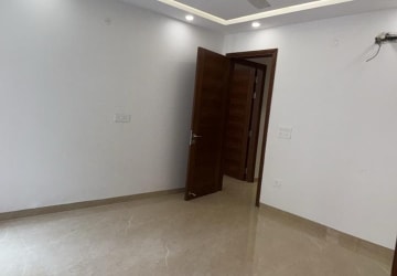 Room in 4 BHK Builder Floor at Chattarpur – for Sale