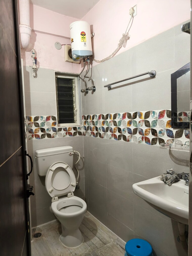Attached Bathroom, kristi-villa 3 Bedroom 1320 Sq.Ft. Apartment In Chinar Park Kolkata 9375714
