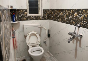 Bathroom in 3 BHK Apartment at Kristi Villa, Chinar Park – for Sale