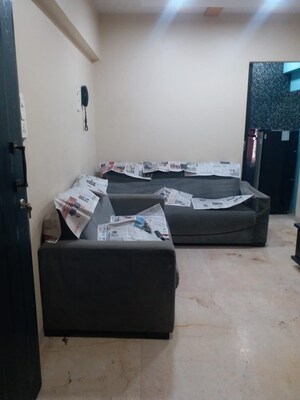 Living Room in 1.5 BHK Apartment at Luv Kush Tower, Chembur – for Rent