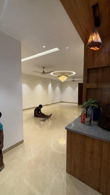 Furnished Amenities in 4 BHK Builder Floor at Chattarpur – for Sale