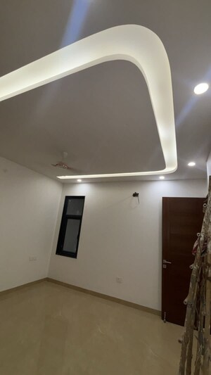 Room in 4 BHK Builder Floor at Chattarpur – for Sale