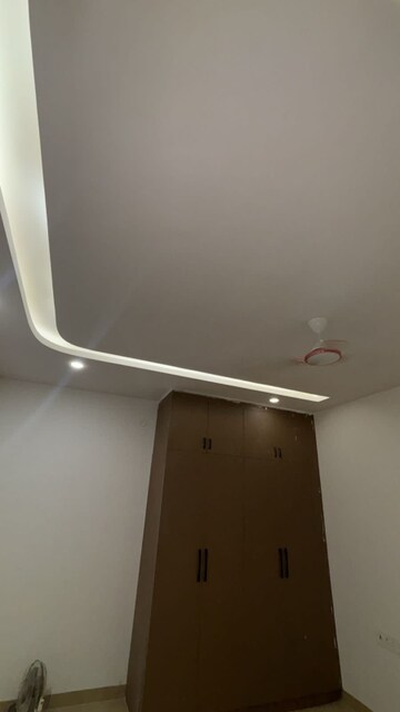 Furnished Amenities in 4 BHK Builder Floor at Chattarpur – for Sale