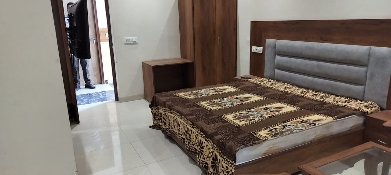 3 BHK Apartment For Rent in VIP Road