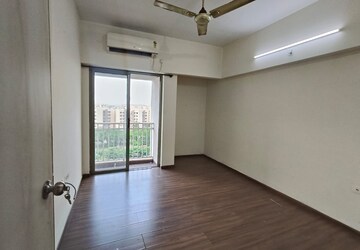 Room in 2 BHK Apartment at Lodha Palava Exotica, Dombivli East – for Sale