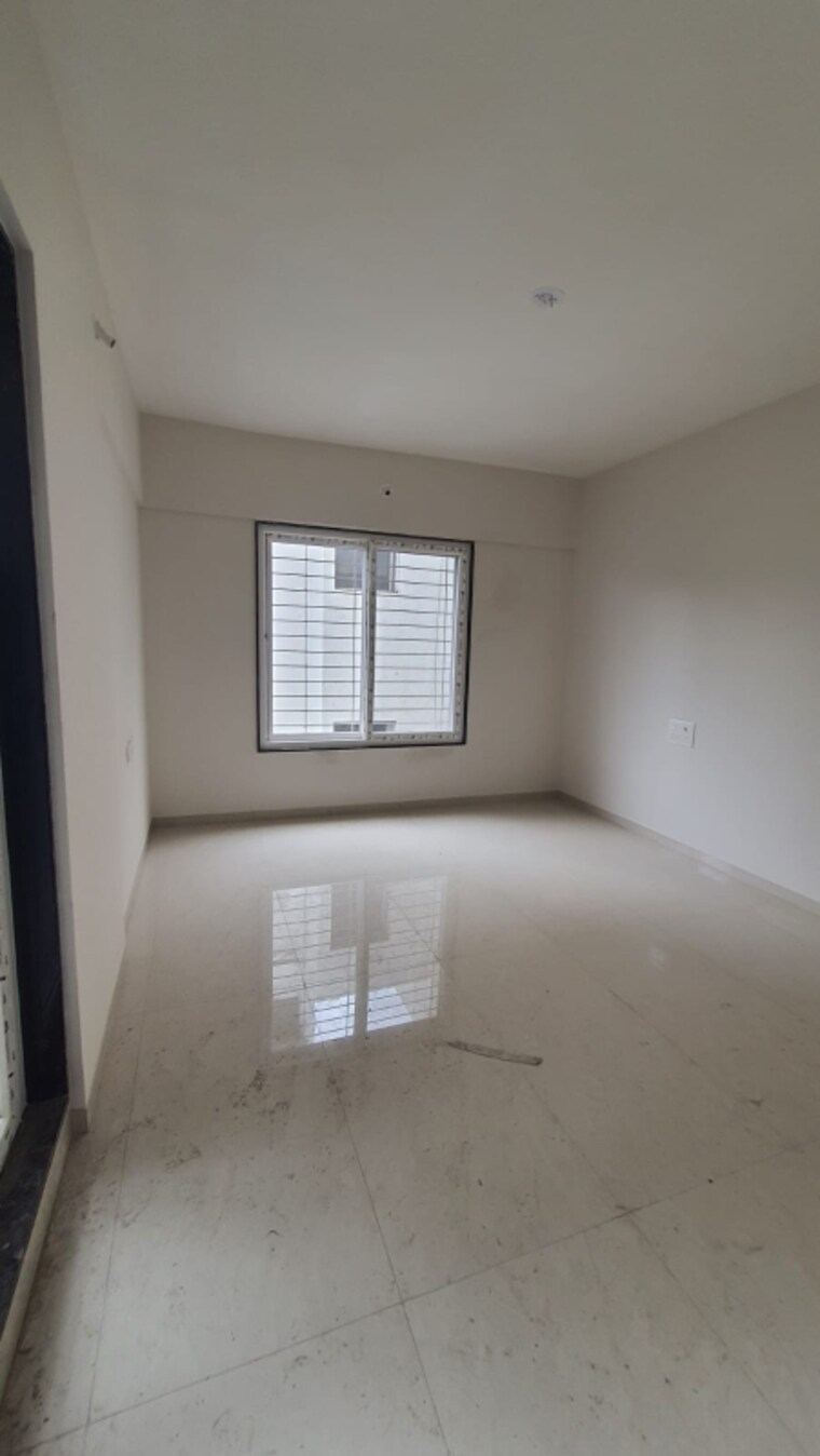 Master Bedroom, law college road 3 Bedroom 1500 Sq.Ft. Apartment In Law College Road Pune 9375797