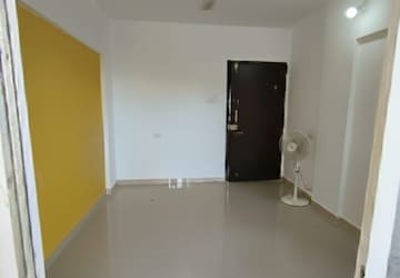 Room in 1 BHK Apartment at Jalan Aura County Pune, Wagholi – for Rent
