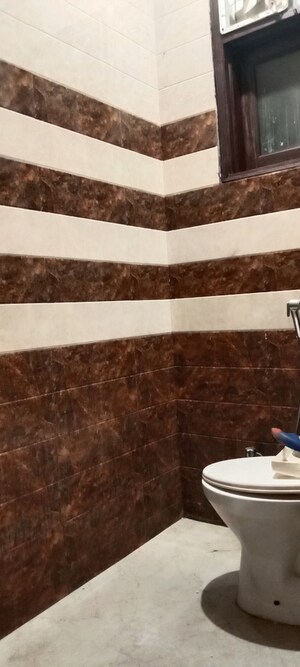 Furnished Amenities in 2 BHK Builder Floor at Saket – for Rent