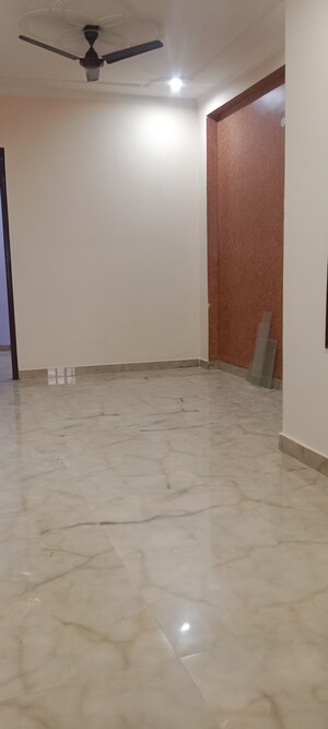 2 BHK Builder Floor For Rent in Saket