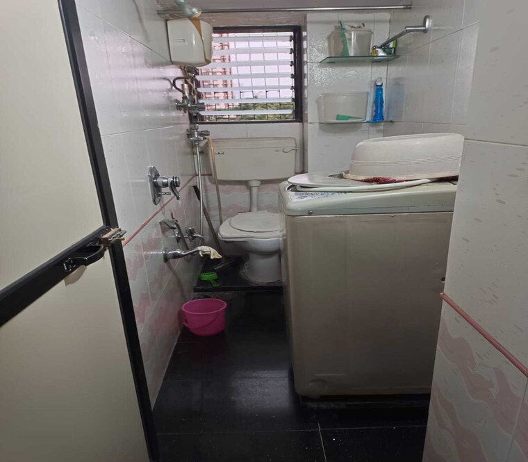 Bathroom, dadar east 2 Bedroom 770 Sq.Ft. Apartment In Dadar East Mumbai 9375791