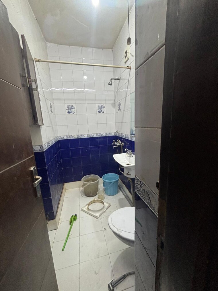 Team Area, janakpuri 2 Bedroom 1250 Sq.Ft. Builder Floor In Janakpuri Delhi 9375806