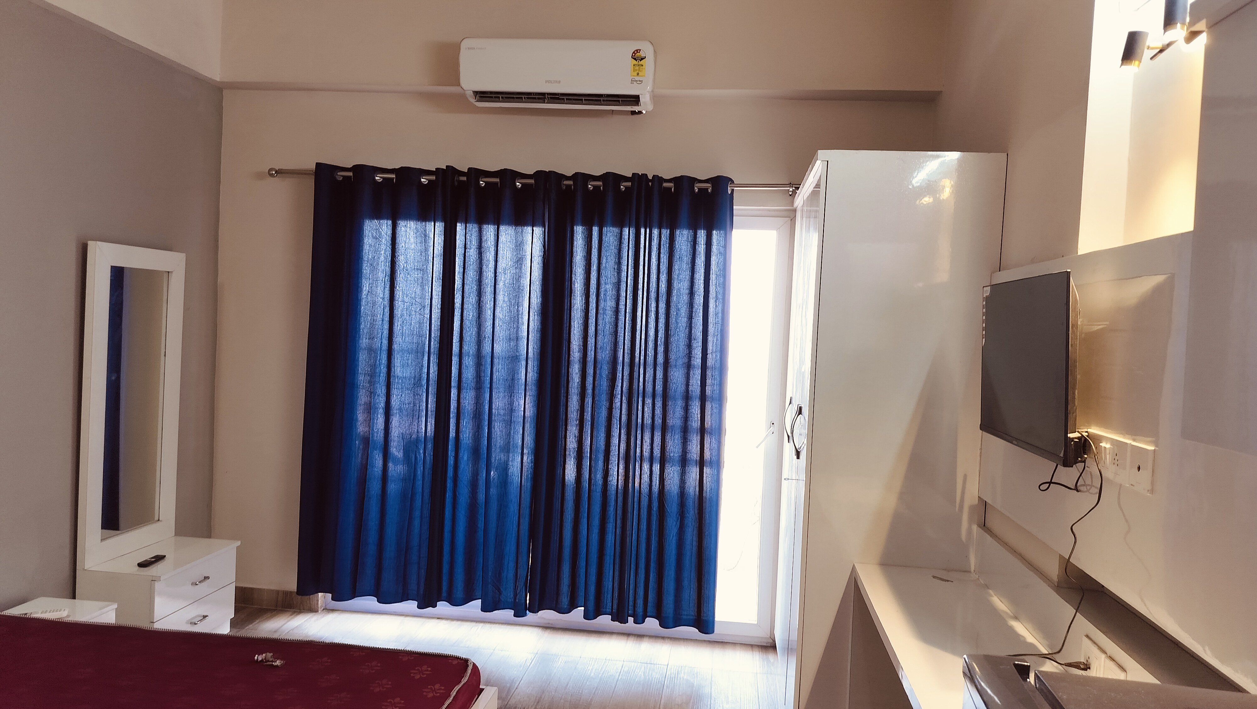 1 BHK Apartment For Rent in Paramount Golfforeste