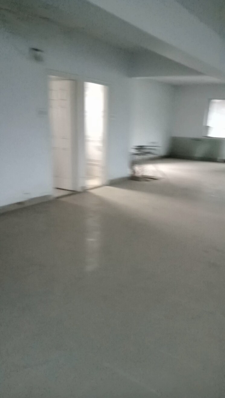 Room, koregaon park Commercial Office Space 2500 Sq.Ft. In Koregaon Park Pune 9375869