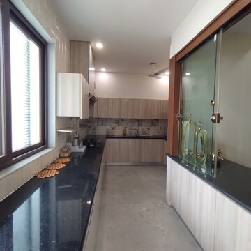 Kitchen in 4 BHK Villa at Ansal Sushant Lok I, Sector 43 – for Rent