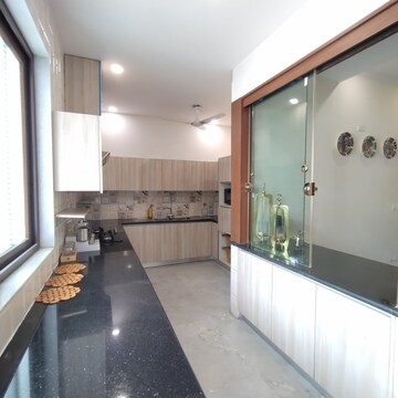 Kitchen in 4 BHK Villa at Ansal Sushant Lok I, Sector 43 – for Rent