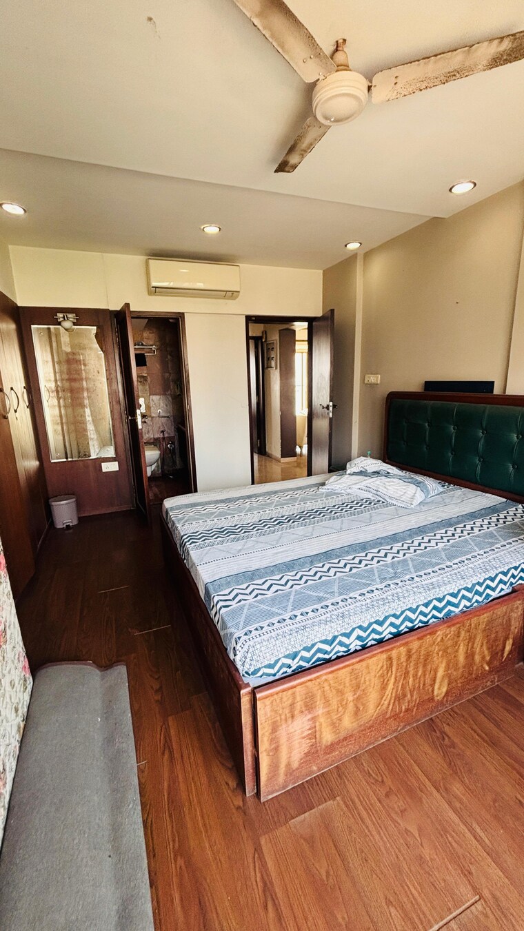 Bedroom, shubhada-tower 2 Bedroom 1050 Sq.Ft. Apartment In Worli Mumbai 9375942