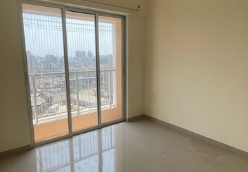 Room in 2 BHK Apartment at JP North Imperia, Mira Road – for Rent