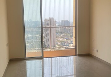 Room in 2 BHK Apartment at JP North Imperia, Mira Road – for Rent