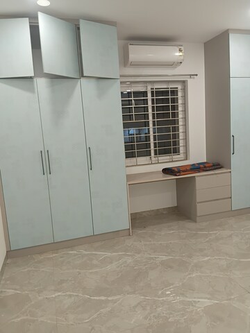 Room in 3 BHK Apartment at Puppalaguda – for Rent