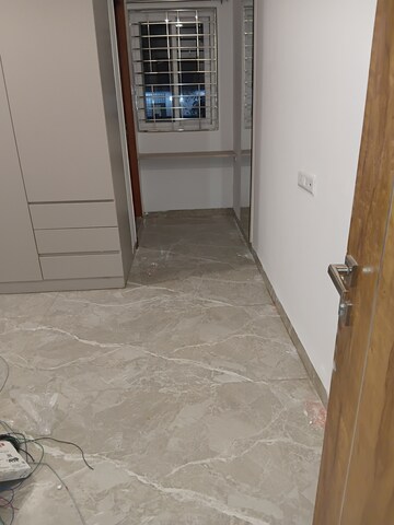 Room in 3 BHK Apartment at Puppalaguda – for Rent