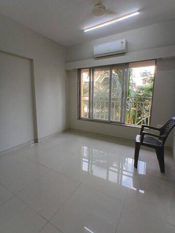 2 BHK Apartment For Rent in Riddhi Gardens CHS, Malad East