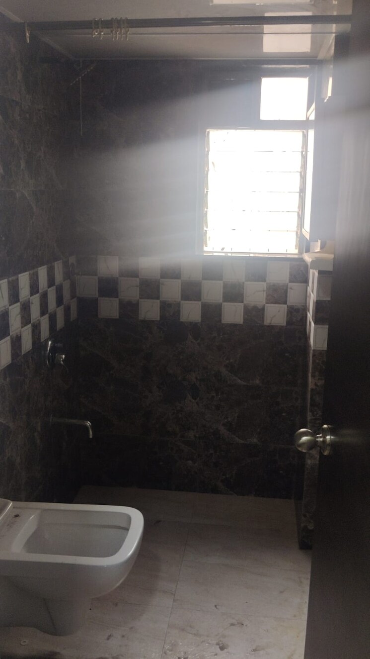 Bathroom, manik-moti-varsova 1 Bedroom 550 Sq.Ft. Apartment In Versova Mumbai 9375990