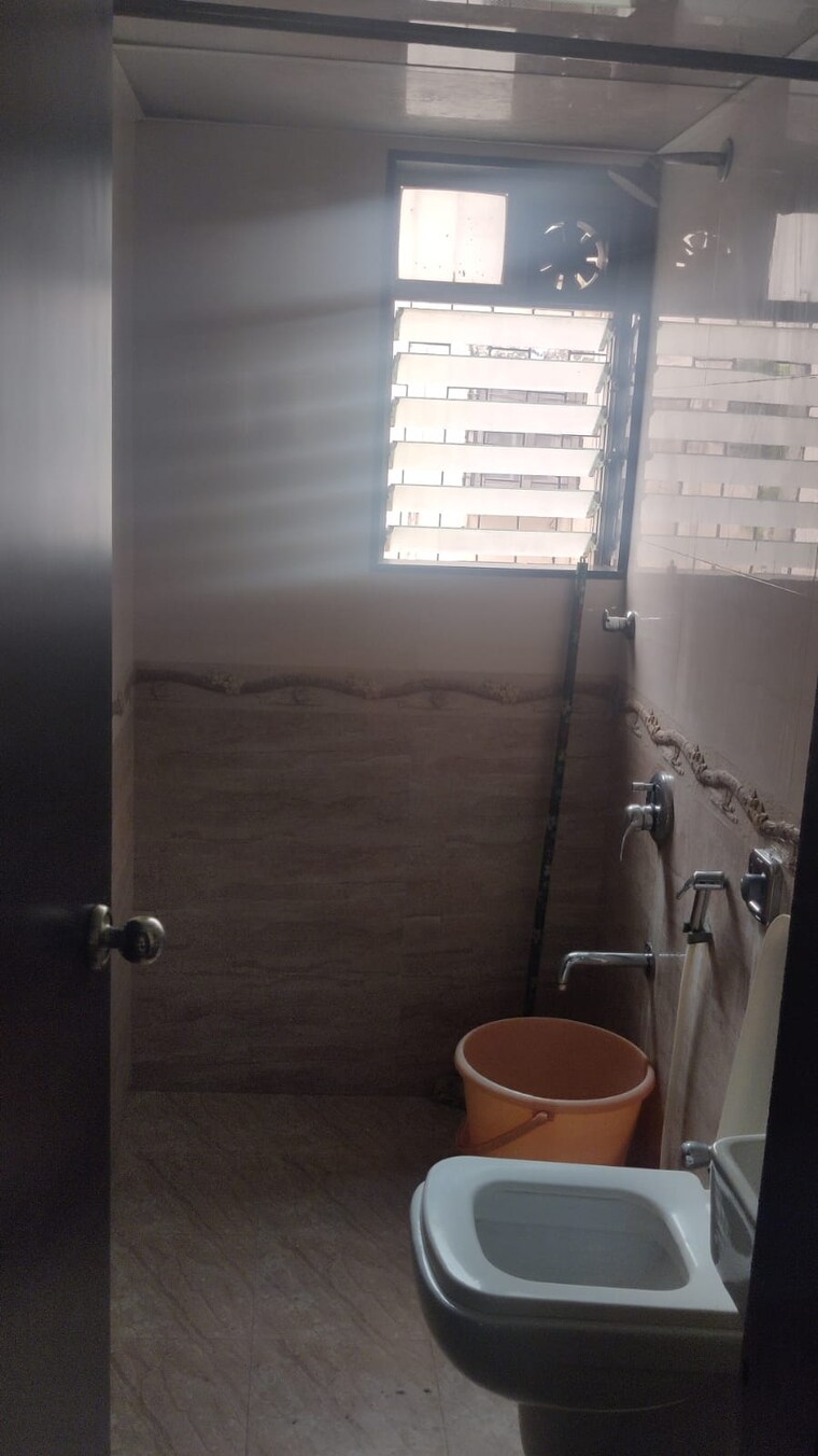 Bathroom, manik-moti-varsova 1 Bedroom 550 Sq.Ft. Apartment In Versova Mumbai 9375990