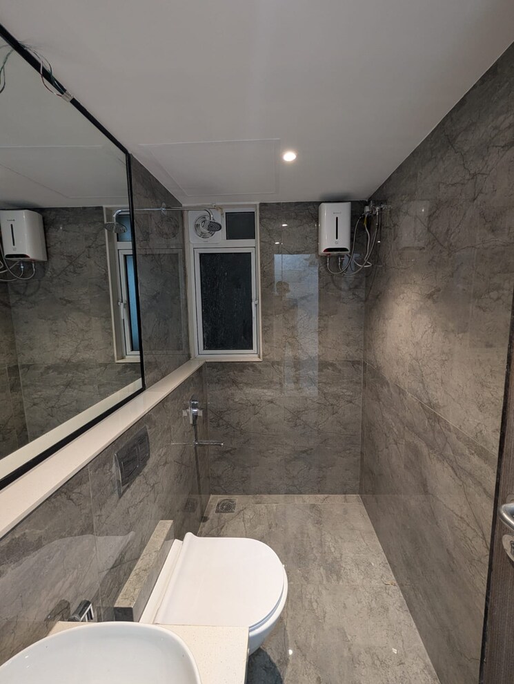 Bathroom, nahar-amaryllis-towers-and-plaza 2 Bedroom 557 Sq.Ft. Apartment In Chandivali Mumbai 9308690