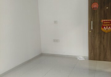 Room in 2 BHK Apartment at Sangle Trinity, Gauripada – for Sale